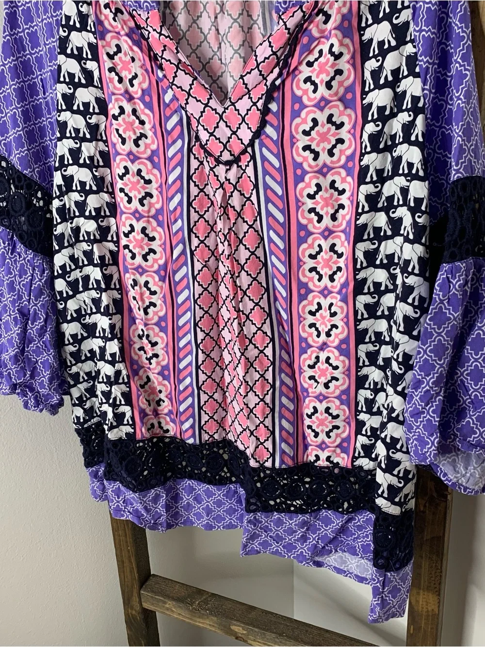 Crown & Ivy Boho Floral & Elephant Print Peasant Top Pink & Purple Size L